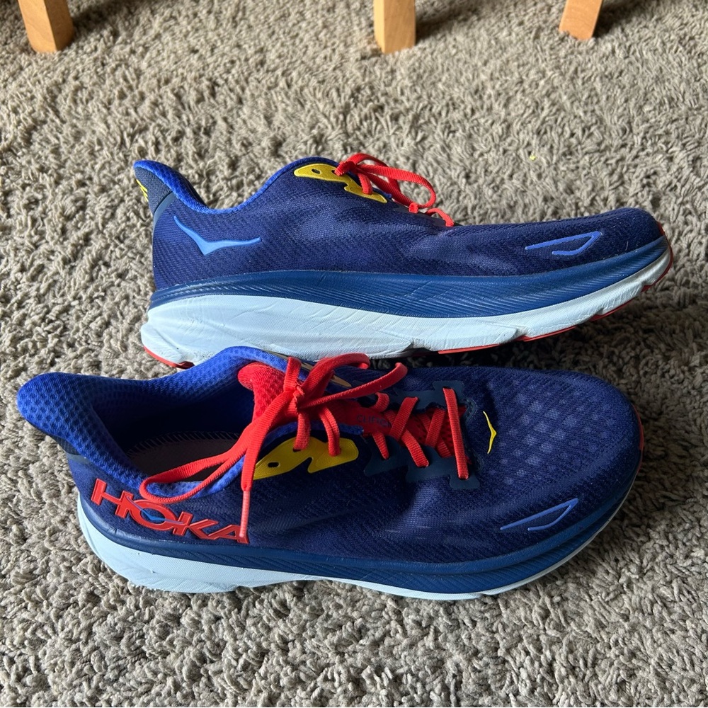 Hoka One Clifton 9 Mens 10.5 D Bellwether Dazzling Blue Shoes (Missing 1 Insole)